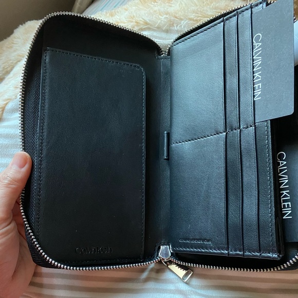 ‼️SOLD ‼️ CK ZIP AROUND WALLET FOR MEN - Picture 8 of 8